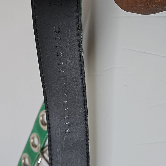 Banana Republic Emerald Belt with Metallic Details - Picture 4 of 8